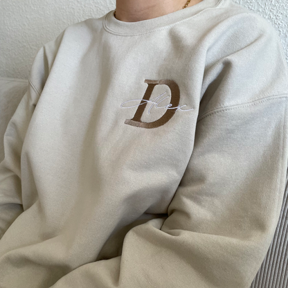 Buchstabe Personalisierter Pullover Pärchen mit Name & Ärmel bestickt